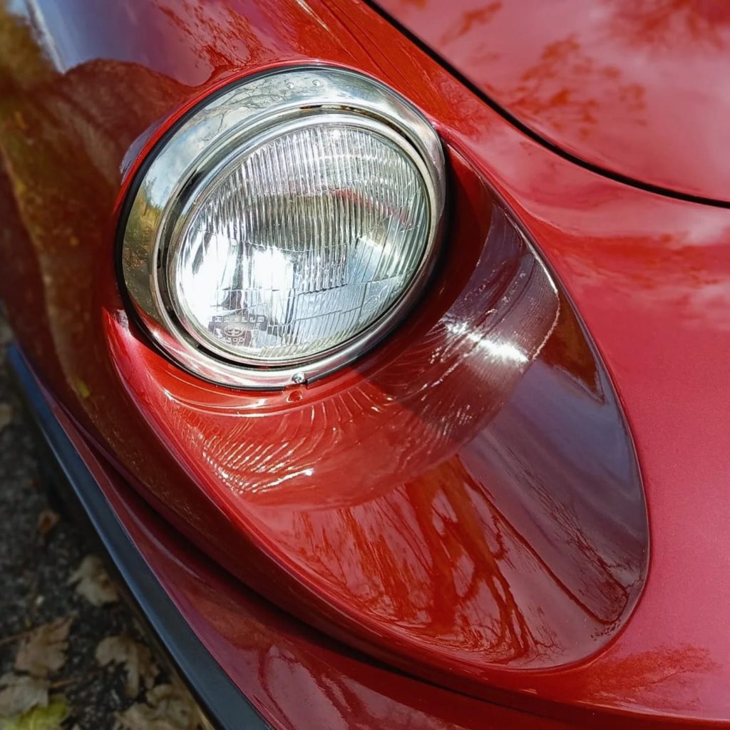 Headlight restored Alfa Romeo Spider 3 aerodinamica by Gruppo Classics